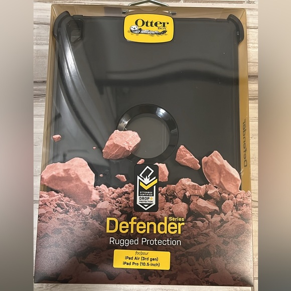 Otterbox Denfender Series Case for iPad Air (3rd Gen) and iPad Pro (10.5-inch) - Picture 1 of 2